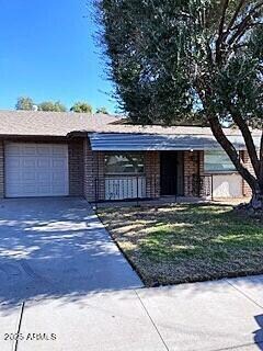 9911 N 95th Dr Unit B, Peoria, AZ 85345