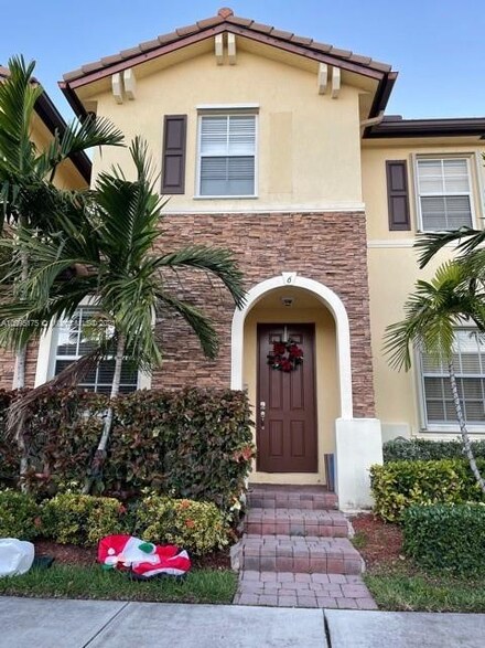 9105 SW 227th St Unit 6, Cutler Bay, FL 33190