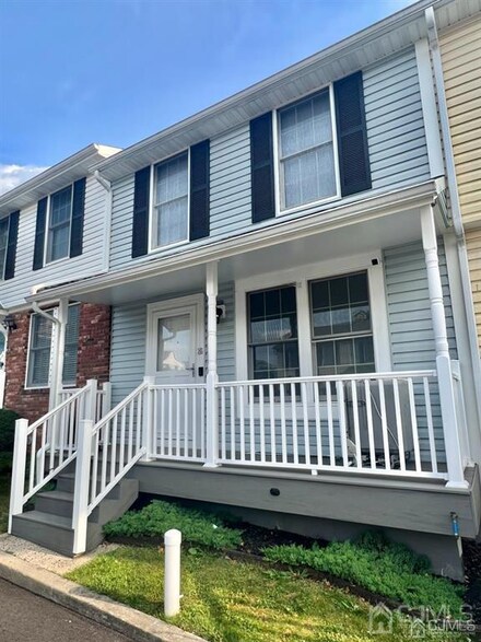 26 Dayna Ct, Perth Amboy, NJ 08861