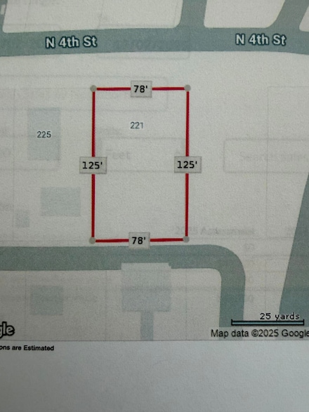 221 N 4th St, La Crescent, MN 55947