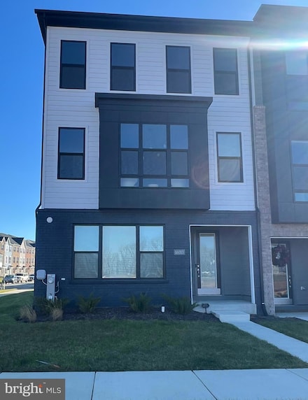 16013 Hyde Park Place, Bowie, MD 20716