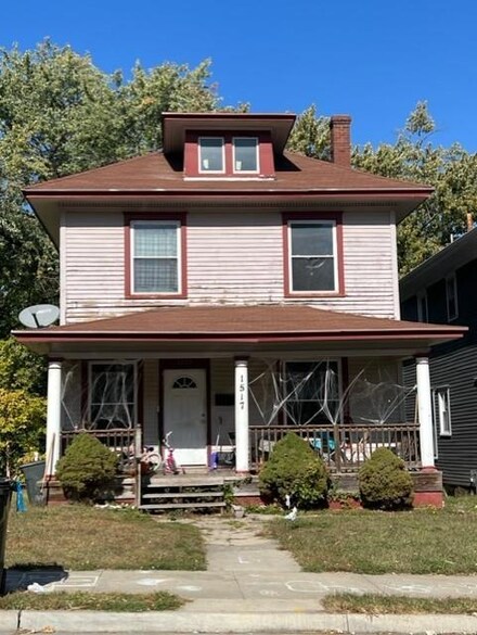 1517 Jules St, Saint Joseph, MO 64501