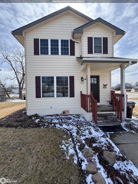 104 E Fayette St, Osceola, IA 50213