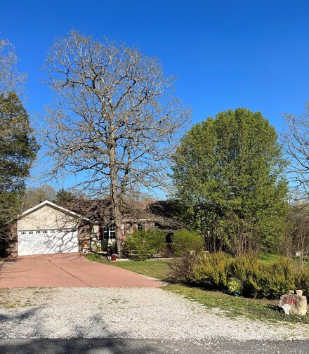 509 Rock Ridge Rd, Reeds Spring, MO 65737
