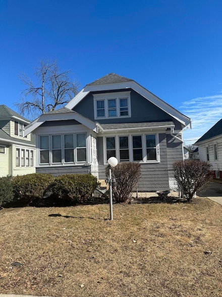 3862 N 18th St, Milwaukee, WI 53206