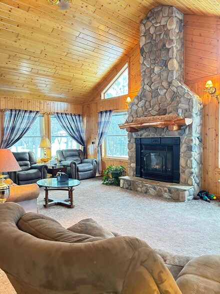 23237 Acorn St, Sebeka, MN 56477