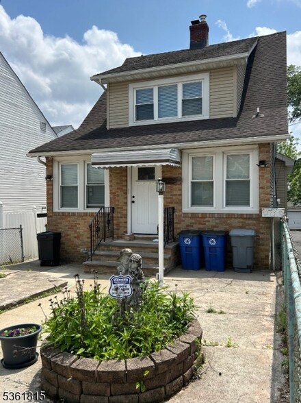 144 Montgomery St, Bloomfield, NJ 07003
