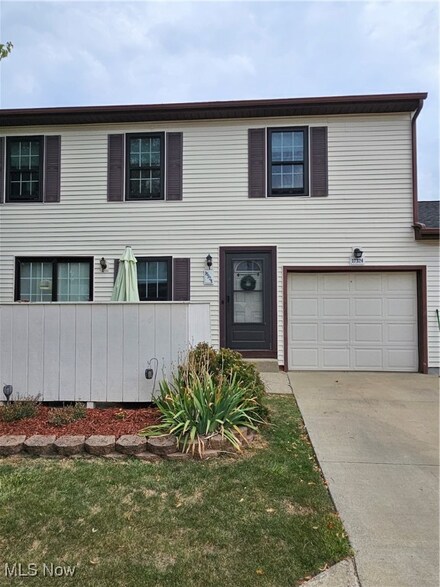 17324 Independence Ct Unit 7A, Brookpark, OH 44142
