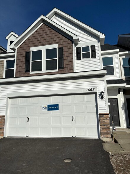 1695 Hauer Trail, Shakopee, MN 55379