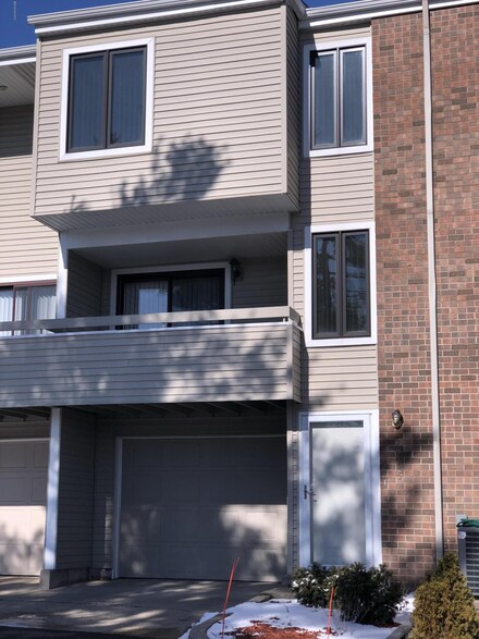 6265 Architrave St SE Unit 2, Grand Rapids, MI 49546