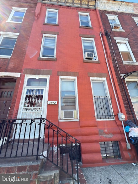 1514 Moore St, Philadelphia, PA 19145