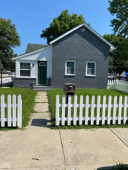 434 W 4th St, Anderson, IN 46016