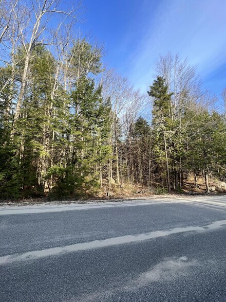 23 Whitney Rd, Gray, ME 04039