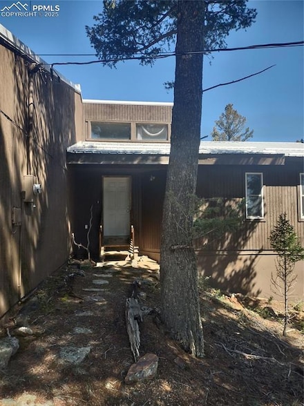 423 Ridge Rd, Divide, CO 80814
