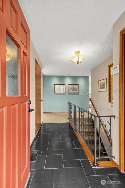 934 S Locust Ln, Tacoma, WA 98465