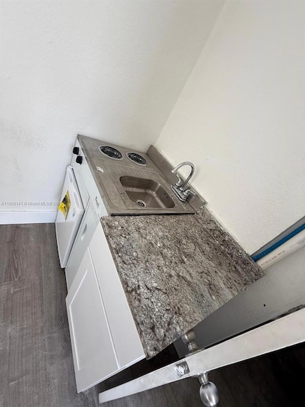 210 SW 30th Ave Unit EFF, Miami, FL 33135