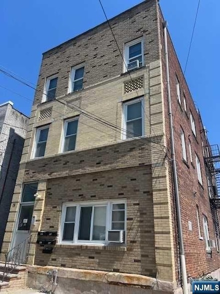 166 Westminster Place Unit 3R, Lodi, NJ 07644
