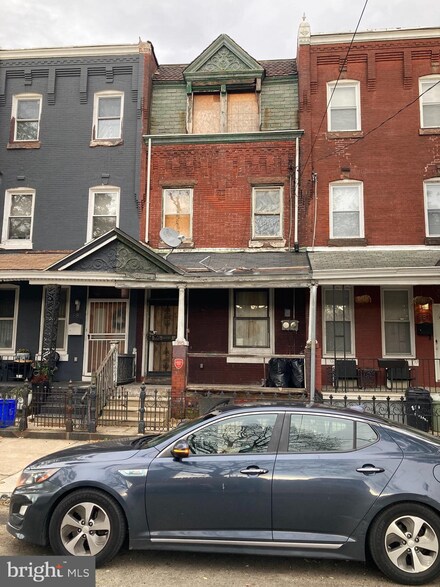 883 N Preston St, Philadelphia, PA 19104