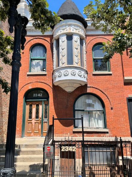 2342 W Taylor St, Chicago, IL 60612