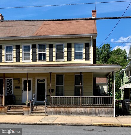 43 E Pottsville St, Pine Grove, PA 17963