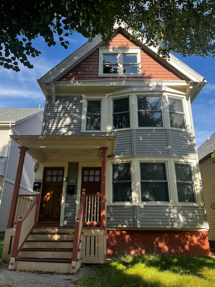2110 N Palmer St Unit 2112, Milwaukee, WI 53212