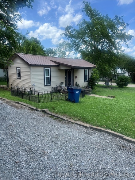 1025 N 5th St, McAlester, OK 74501