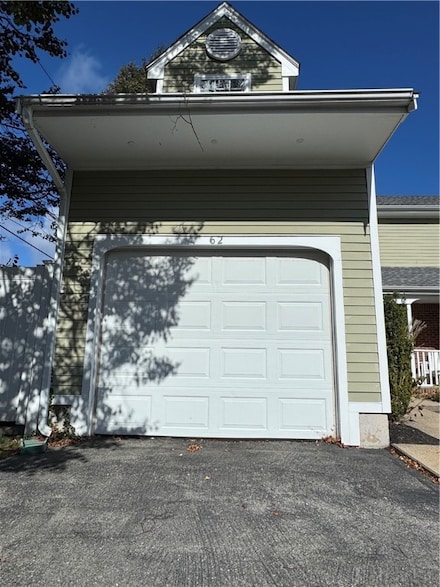 62 Memorial Blvd, Newport, RI 02840