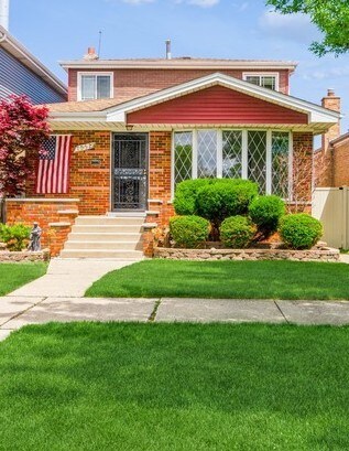 7052 W 64th Place, Chicago, IL 60638