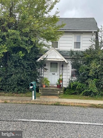 1842 N Susquehanna Trail, York, PA 17404