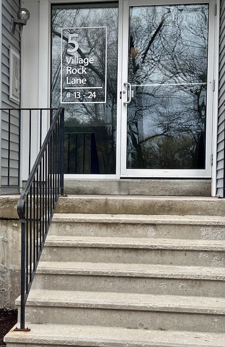 5 Village Rock Ln Unit 24, Natick, MA 01760