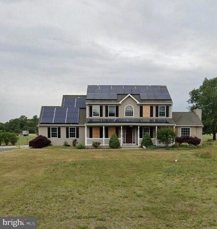 93 W 15th St, Hammonton, NJ 08037