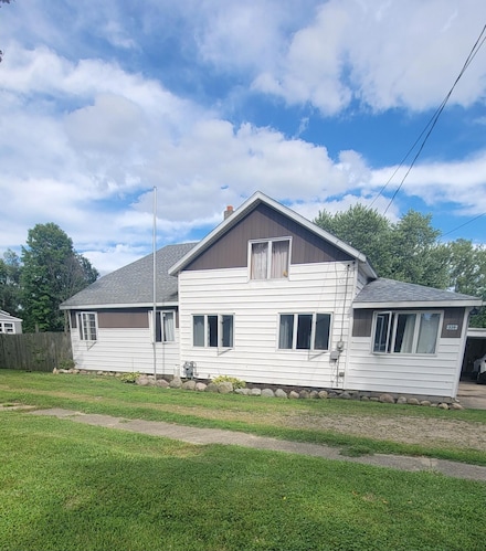 336 N Swan St, Colon, MI 49040