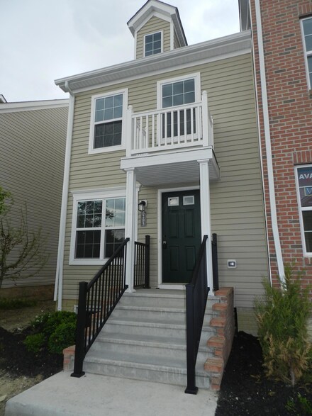 8287 Bruntsfield Rd Unit 12/31/13, Columbus, OH 43235