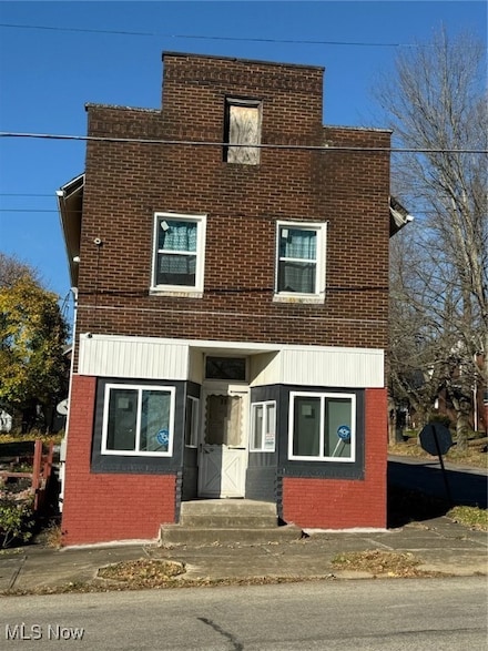 338 Robinson Rd, Campbell, OH 44405