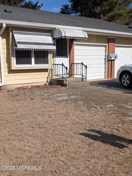 5A Lenape Dr, Whiting, NJ 08759