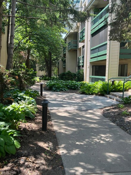7602 York Ave S Unit 7311, Edina, MN 55435