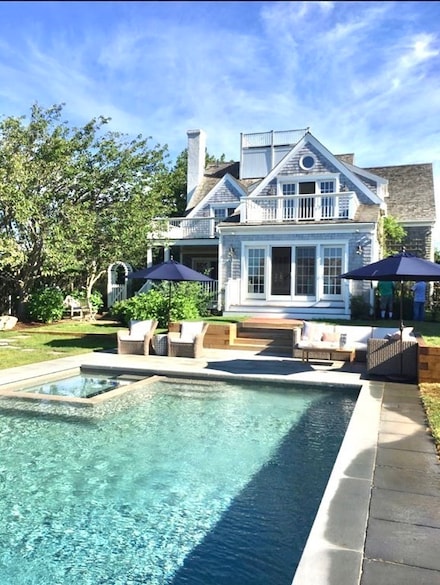 44 Main St, Nantucket, MA 02554