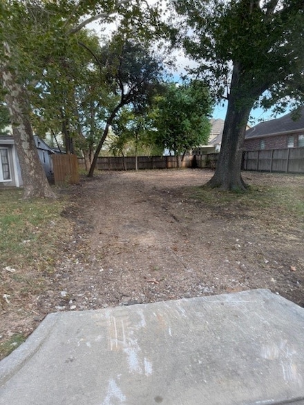 1202 Howard Ln, Bellaire, TX 77401