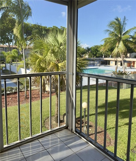 981 Hillcrest Ct Unit 208, Hollywood, FL 33021