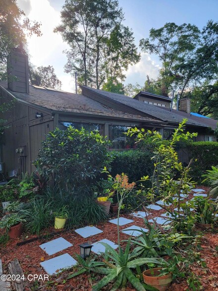1552 Twin Lakes Cir Unit A, Tallahassee, FL 32311