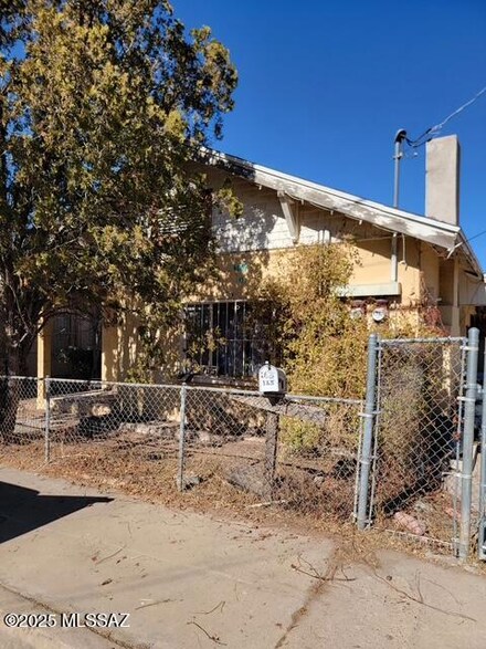 165 E Hudgins St, Nogales, AZ 85621