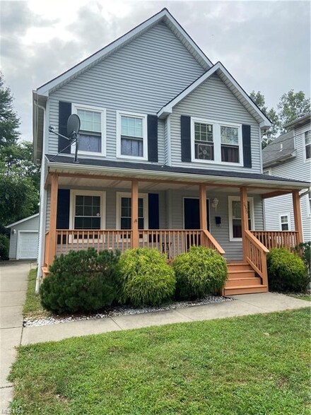 2352 E 59th St, Cleveland, OH 44104