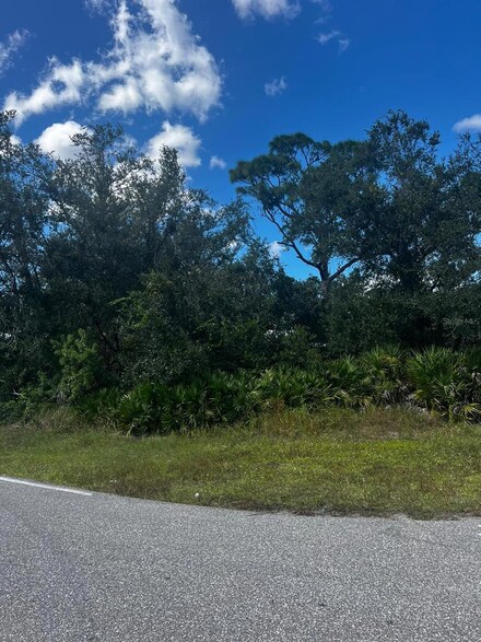 20662 Kenilworth Blvd, Port Charlotte, FL 33954