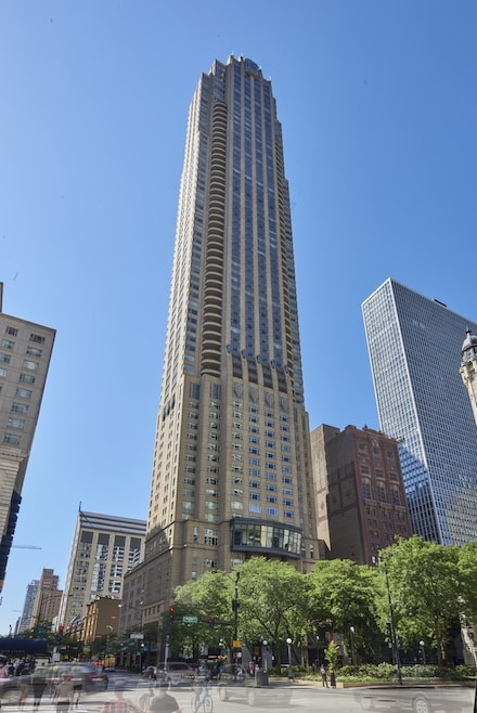 800 N Michigan Ave Unit 3203, Chicago, IL 60611
