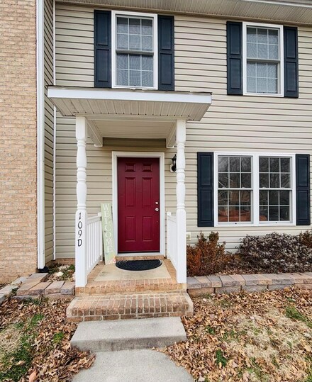 109 13th St Unit D, Grottoes, VA 24441