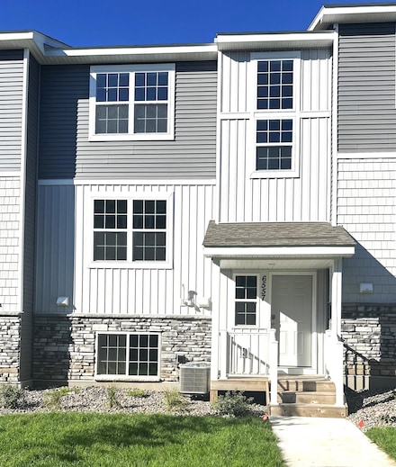 6557 Hinterland Trail S, Cottage Grove, MN 55016