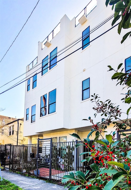 1767 Michigan St, Houston, TX 77006