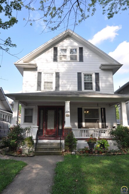 1170 SW College Ave, Topeka, KS 66604