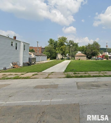 1120 & 1124 W 3rd St, Davenport, IA 52802