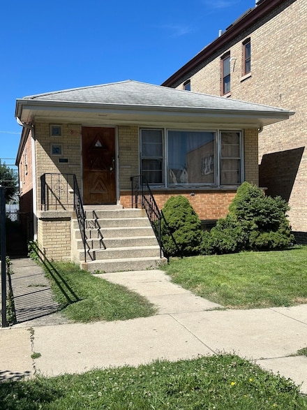 3848 S Sacramento Ave, Chicago, IL 60632
